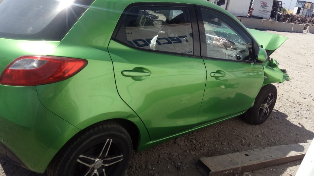  Mazda 2 2012    EN DESARME